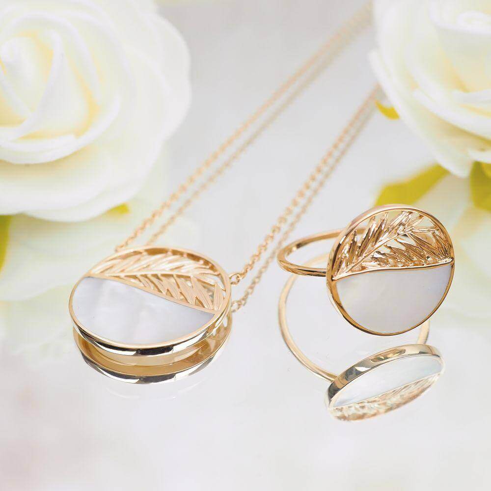 Bague Hanna - Plaqué Or et Pierre Nacre - Aurore & Luna