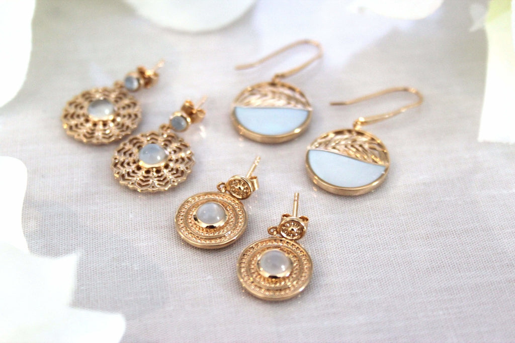 Boucles d'oreilles Sarah - Plaqué Or et Pierre de Lune - Aurore & Luna